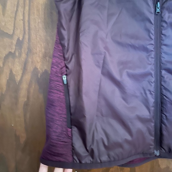 New Balance Vest - Picture 4 of 5